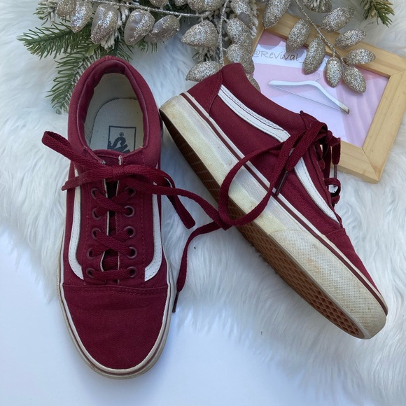 Vans - Picture 1 of 7